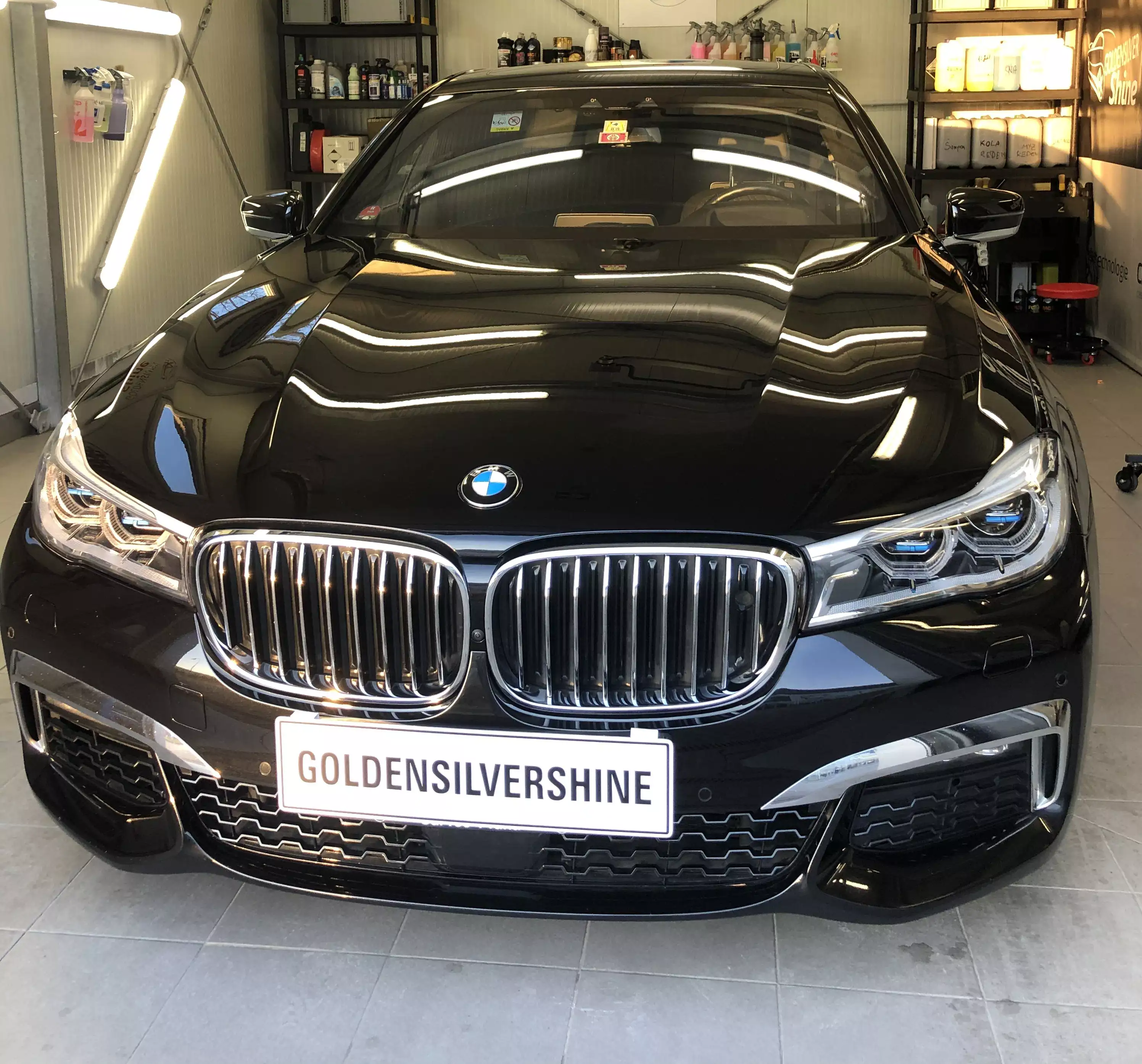 BMW 5 Series-0